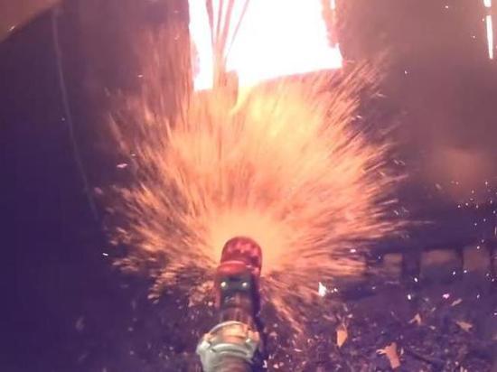 Пожарный снял на видео от первого лица тушение бани в Марий Эл