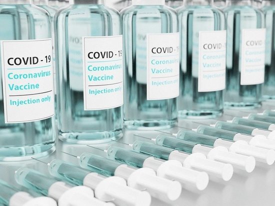 В Алтайский край привезли еще 15 тысяч доз вакцины от коронавируса