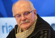 По словам режиссера, невозможно понять, почему знаменитости продолжают жаловаться на жизнь