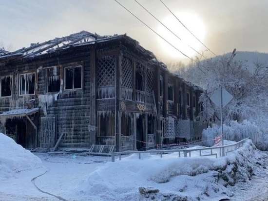 Алтайские власти заверили, что не допустят стройку ТЦ на месте сгоревшей школы