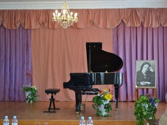 Почти 3 млн рублей выделят усвятской музыкальной школе на капремонт