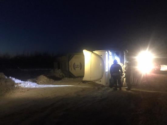 Тульские спасатели участвовали в ликвидации последствий ДТП под Новомосковском