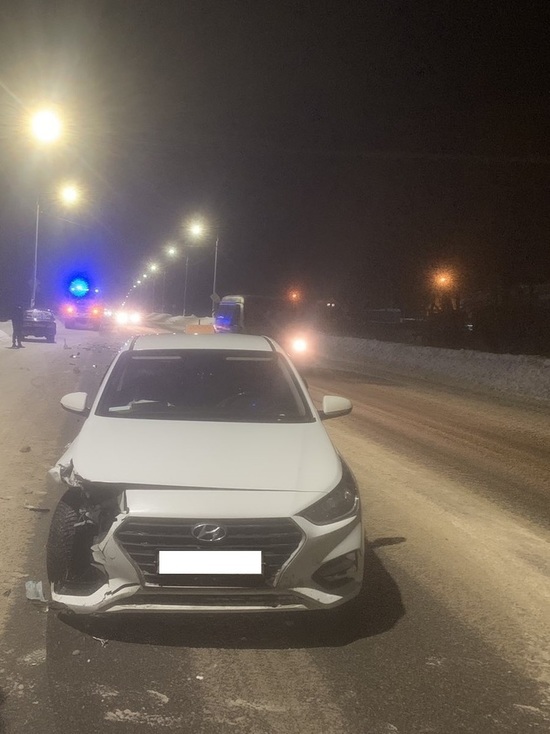 "Ваз" и Hyundai столкнулись на трассе в Калужской области