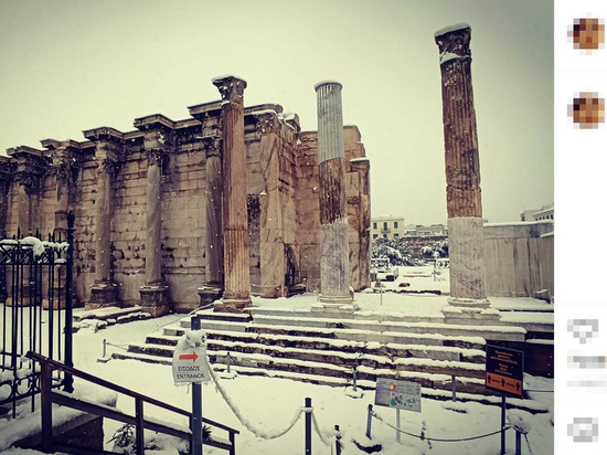 Циклон "Медея" завалил Афины снегом