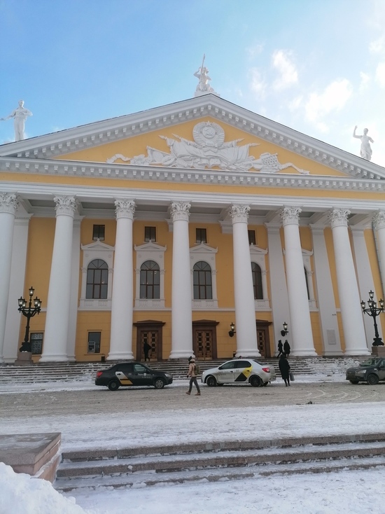 В Челябинске при реставрации театра оперы и балета имени Глинки было похищено 16 миллионов рублей
