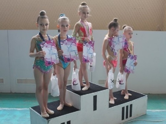 В Горловке состоялись соревнования по художественной гимнастике