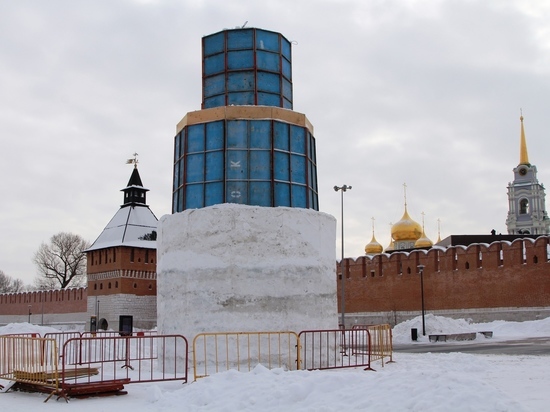 40-тонный снеговик с гармонью появится на Казанской набережной в Туле
