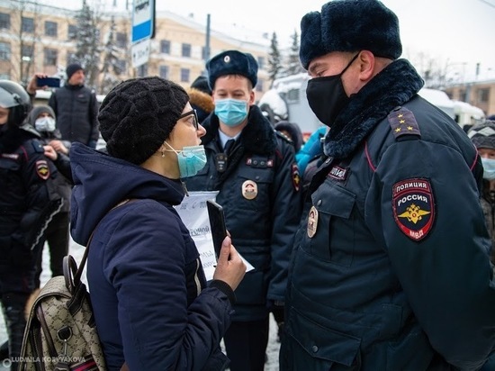 Совфед ужесточил закон за неповиновение силовикам на митингах