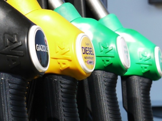 Рост цен на бензин зафиксировала ФАС на заправках в Томской области