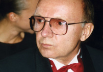 Актер внезапно потерял сознание, находясь у себя дома