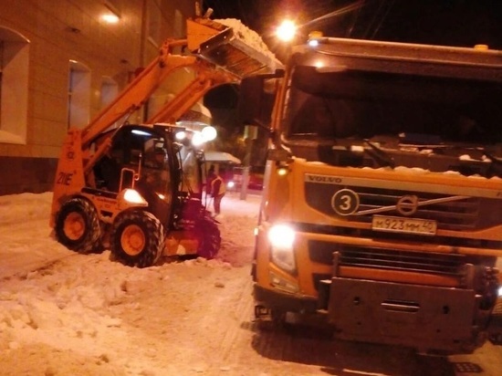 В Калуге четыре улицы перекроют для вывоза снега