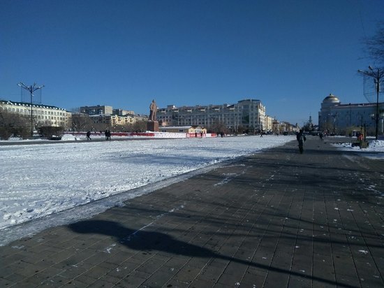 Ледовый городок и горки убрали с центральной площади Читы