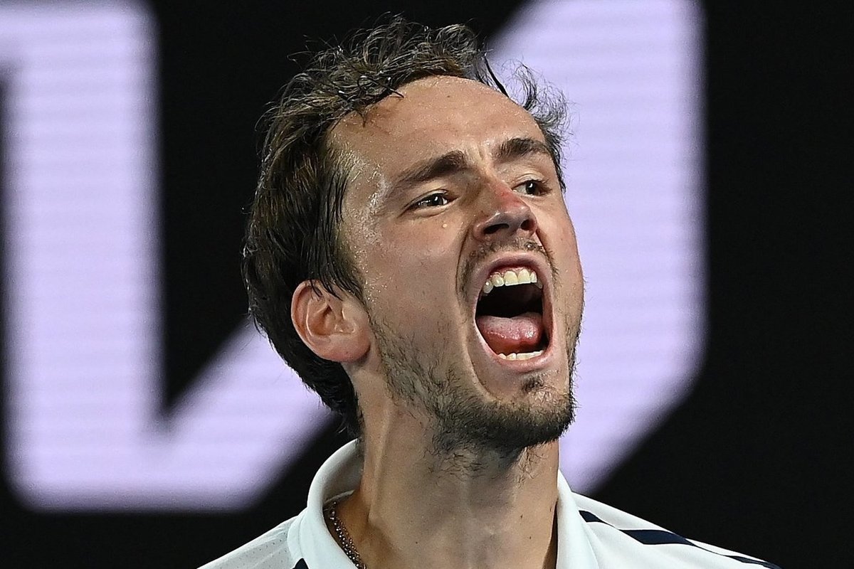 Реакция болельщиков на победу Даниила Медведева в полуфинале Australian Open-2021