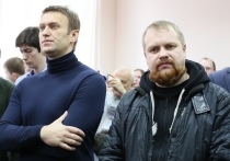 Националист Дмитрий Демушкин рассказал «Собеседнику», чего стоит ждать оппозиционеру Алексею Навальному в колонии, куда он попадет после апелляции на приговор суда о замене условного срока на реальный