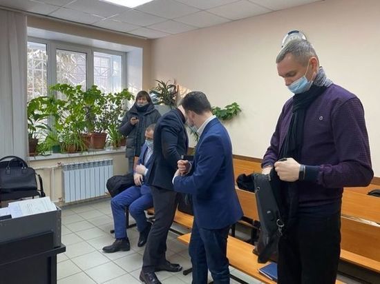 В Омске продолжили судить полицейских по обвинению в вымогательстве у риэлтора