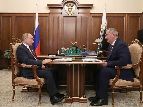 Рогозин рассказал Путину о запуске первого радиолокационного спутника РФ