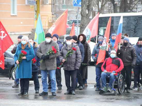 В Пскове почтили память защитников Отечества