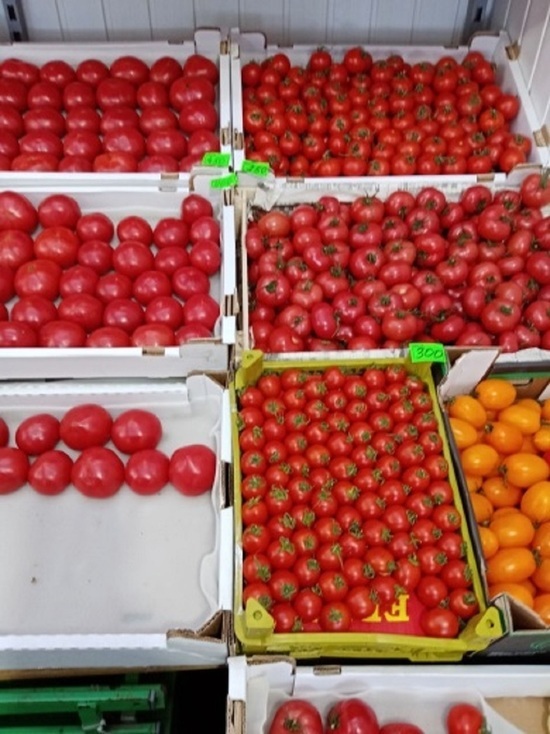 В Тверской области томаты, мандарины и хурма не смогли пройти контроль