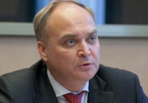 Российский посол в США Анатолий Антонов сообщил, что сделал прививку от коронавируса, причем для укола использовалась вакцина американского производства