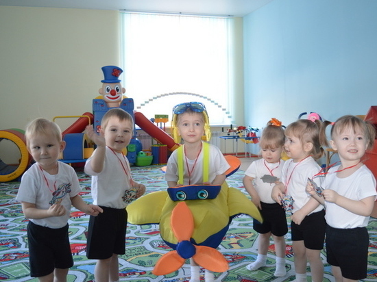 Для воспитанников областного дома ребёнка накануне 23-го февраля устроили праздник