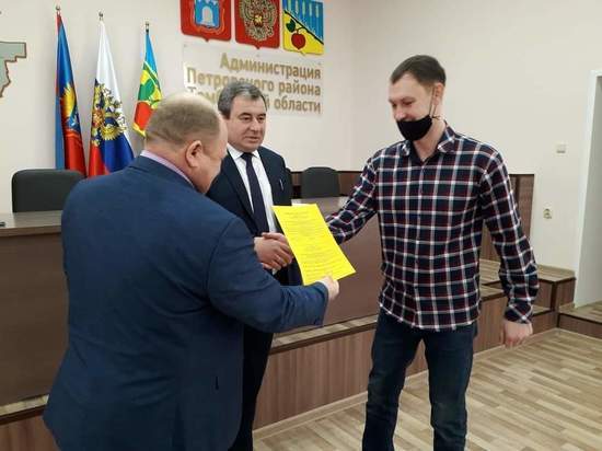 Семьи из четырех районов Тамбовской области получили сертификаты на строительство жилья