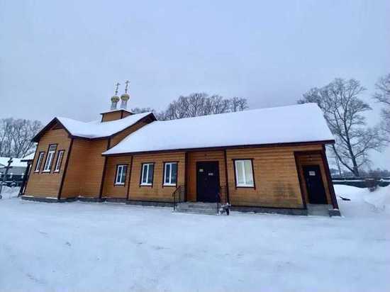 В Тверской области освятили деревянный храм и помолились о врачах