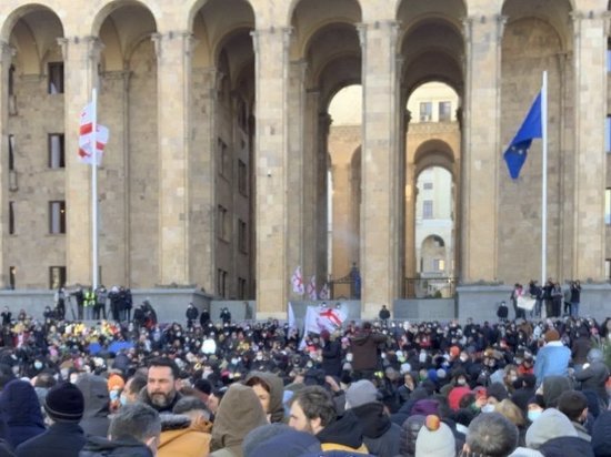 Новый премьер-министр пошел на штурм соратников Саакашвили