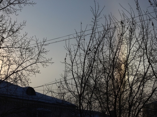 Небо Красноярска украсило яркое солнечное гало