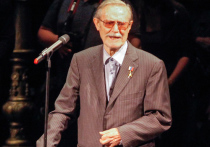 Актер был госпитализирован в больницу с коронавирусом