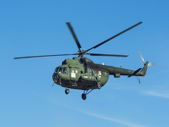 Вертолет Ми-8 совершил экстренную посадку под Красноярском
