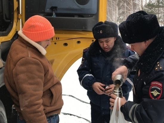 Полицейские в Приангарье спасли дальнобойщика из Монголии