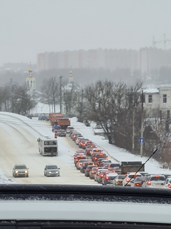 В первый рабочий день Смоленск встал в пробках