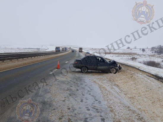 В Тульской области в ДТП на трассе М-4 "Дон" пострадали 4 человека