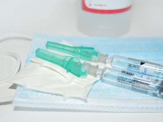 Новая партия противоковидной вакцины прибыла в Удмуртию