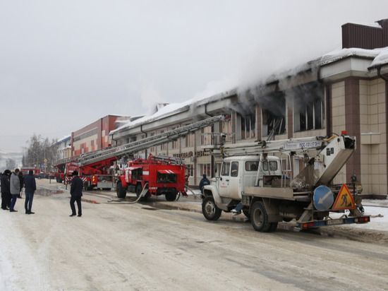 Водителя из Горно-Алтайска, который спас людей на пожаре в ТЦ, наградят