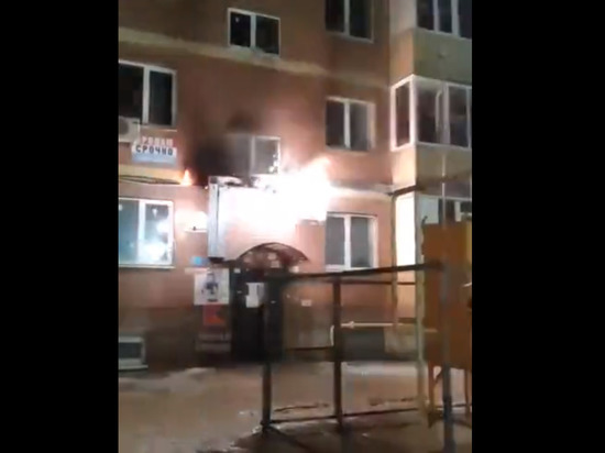 Искры во все стороны: в Краснодаре на улице Тепличной замкнуло проводку