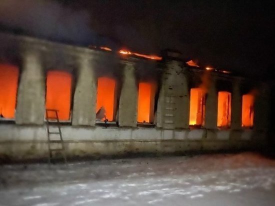 Причиной пожара в Ржаксинской школе могло стать короткое замыкание