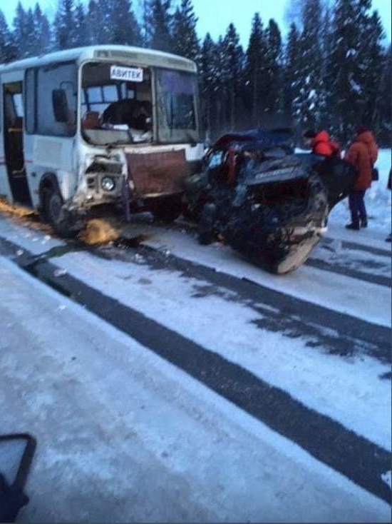 В Кировской области погиб водитель «Шевроле», врезавшись в автобус