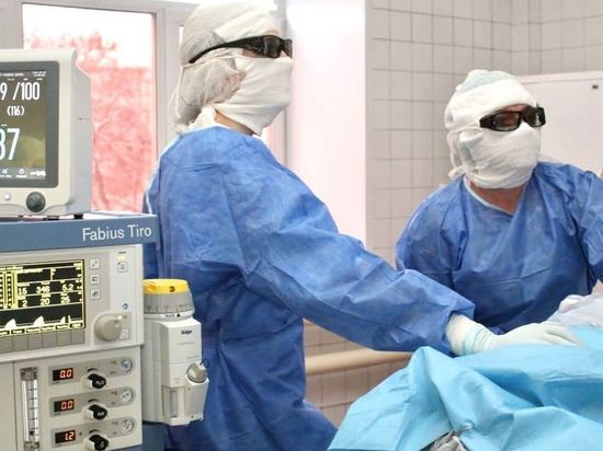 Врачи в Новокузнецке начали проводить операции в 3D очках