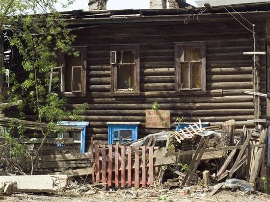 Более 300 жителей Хакасии в этом году переселят из аварийного жилья