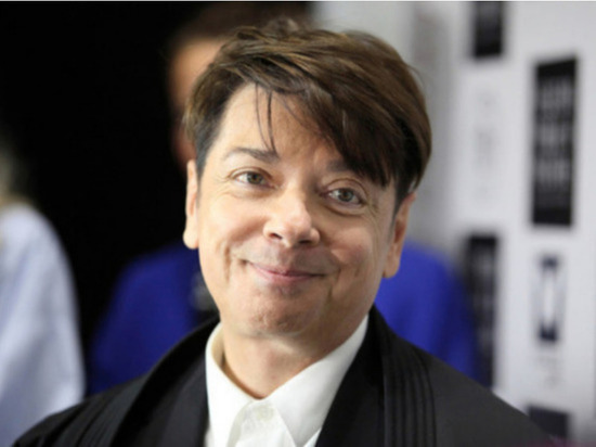 Поклонники пожелали модельеру здоровья