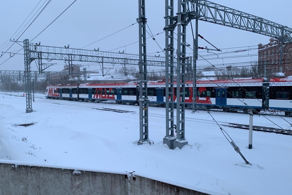 Железная дорога москва тверь. Поезд март. Тверь под Москвой. Поезда идущие в Тверь фото.