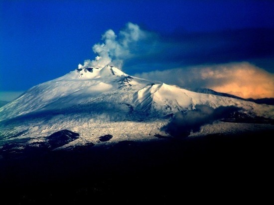 Зафиксировано повышение активности крупнейшего действующего вулкана Италии