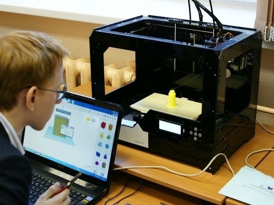 Школа в Тверской области получила 3D-принтер и другую технику