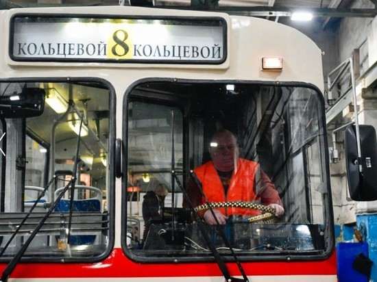 Ретро-троллейбус готовится к выходу в первый рейс во Владимире
