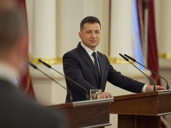 В Раде обвинили Зеленского в намерении «нивелировать конституцию»