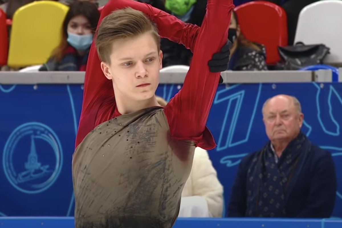 В финале Кубка России сенсационно победил 17-летний фигурист, и теперь он может поехать в Швецию вместо Дмитрия Алиева