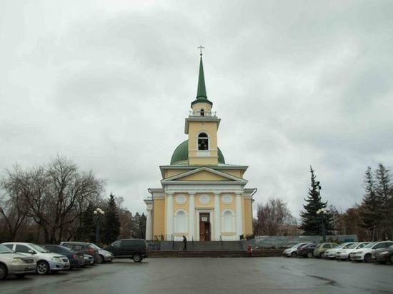 В Омске Никольский собор открыл двери для прихожан, но осталось включить отопление