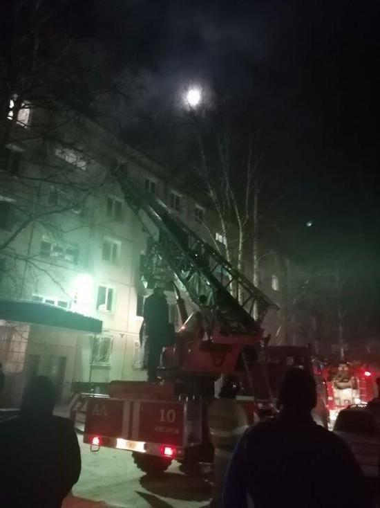 В Ангарске на пожаре погибли двое пенсионеров, пострадали женщина и ребёнок