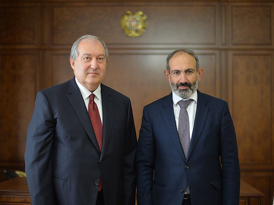 Президент Армении призвал сограждан не допустить потрясений в стране